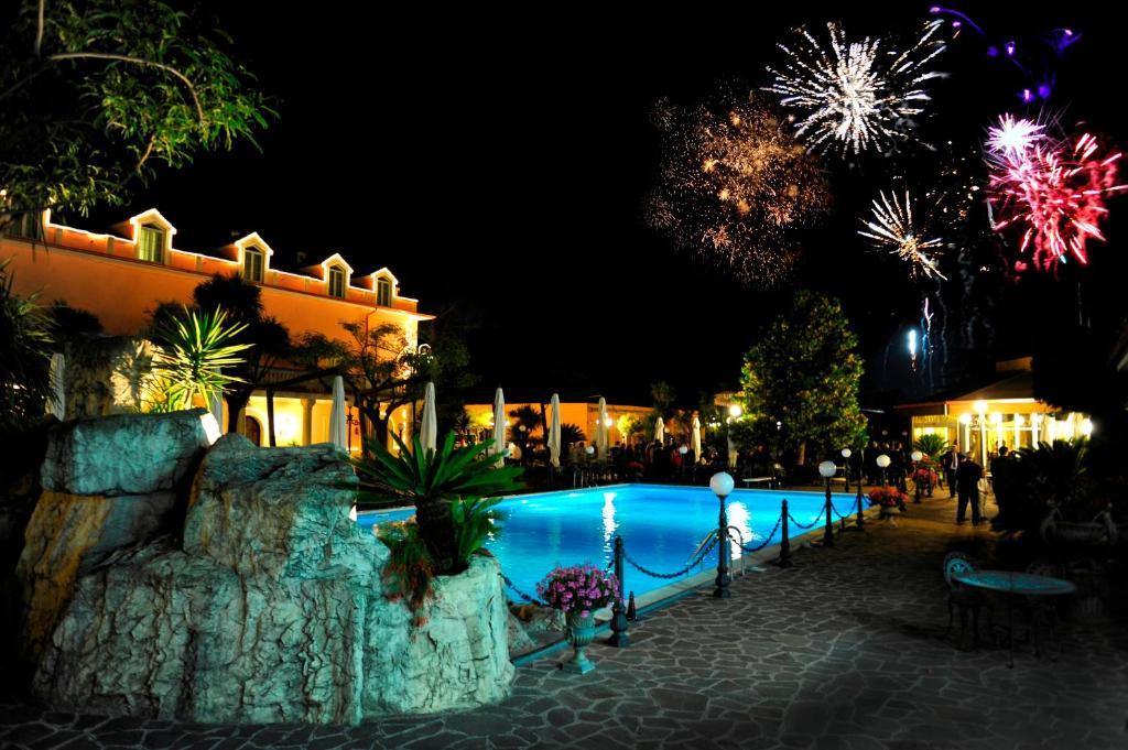 Resort Villa Antica Éboli Exterior foto